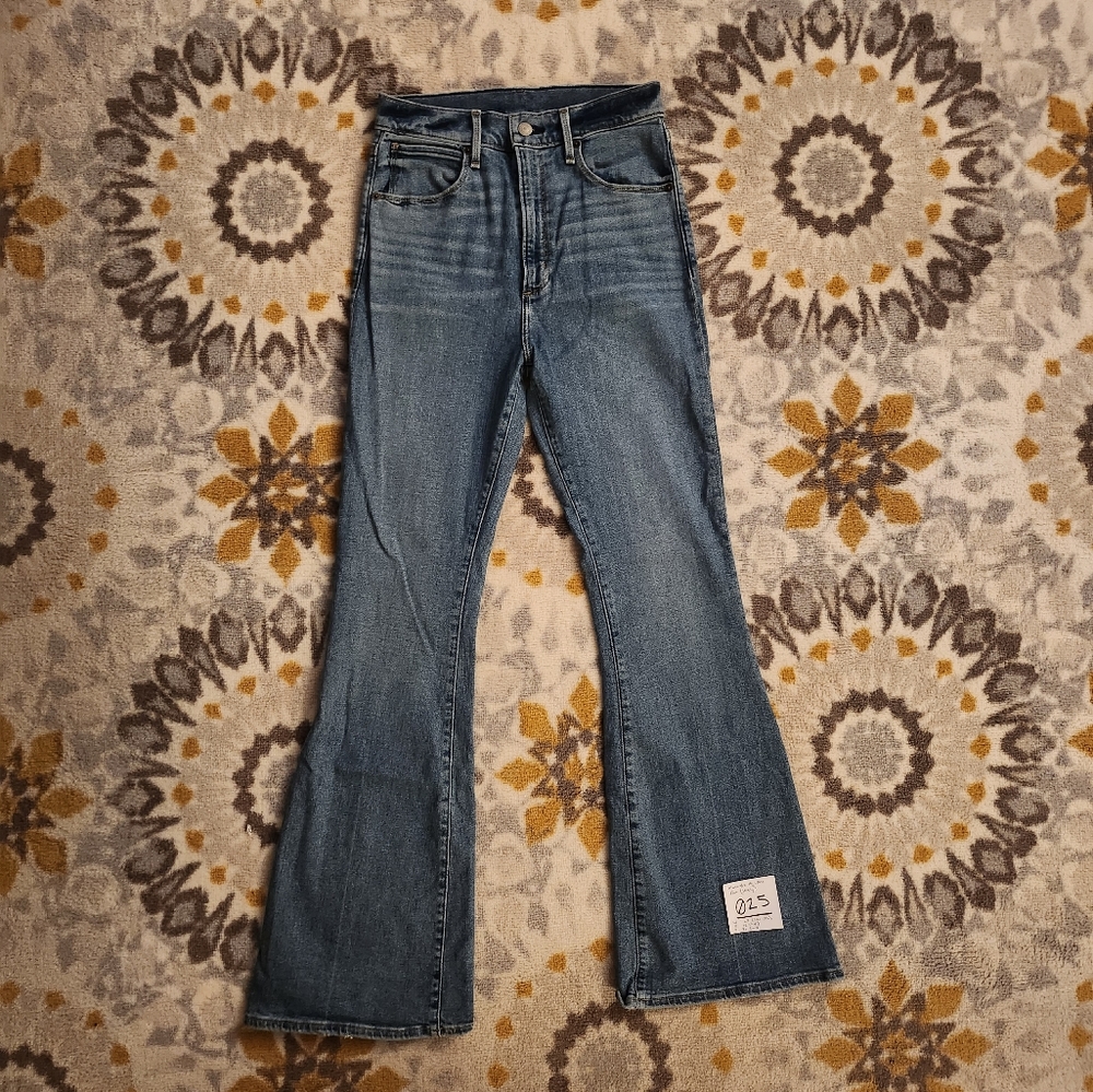 Abercrombie high rise flare jeans medium blue 28L